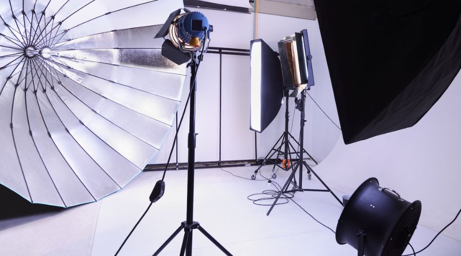 Comparing Speedlight and Strobe Photography