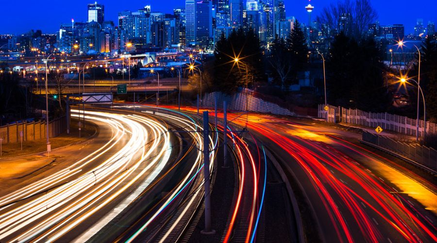 Light Trails with Dynamic Movement